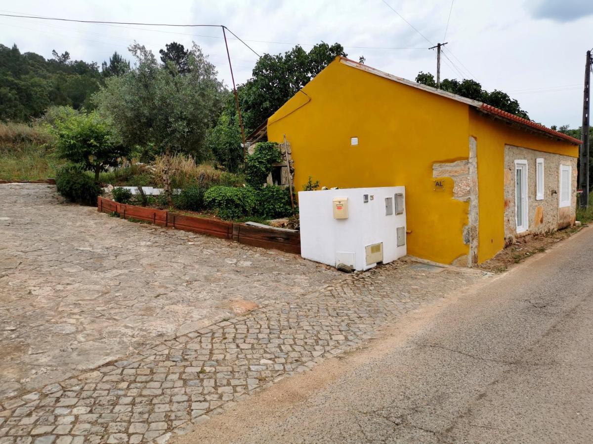 Villa Linda House à Casais de Sao Mamede Extérieur photo